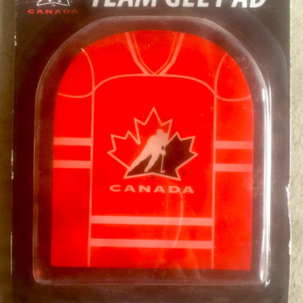 Anti Slip Mat - NHL Team Canada Magnetic Gel Pad - Picture 3 of 12